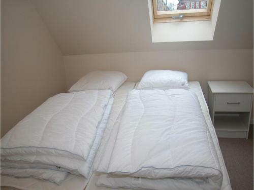 Two-bedroom Apartment In Gudhjem