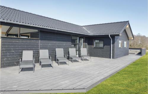 Five-bedroom Holiday Home In Haderslev