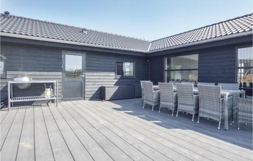 Five-bedroom Holiday Home In Haderslev