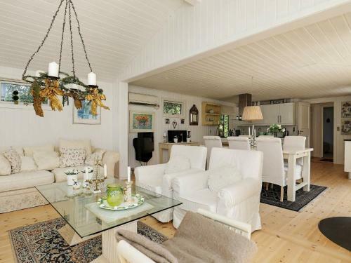 Holiday Home Hornb�k