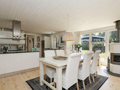 Holiday Home Hornb�k