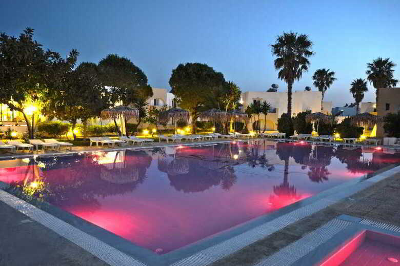 Hotel Summer Village
