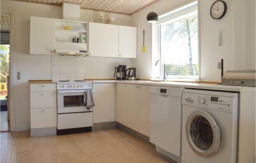 Two-bedroom Holiday Home In Melby