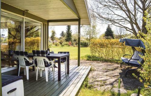 Two-bedroom Holiday Home In Melby