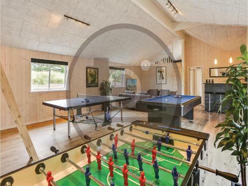 Nine-bedroom Holiday Home In Stege