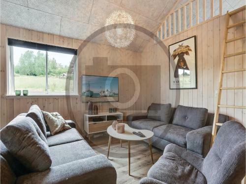 Nine-bedroom Holiday Home In Stege