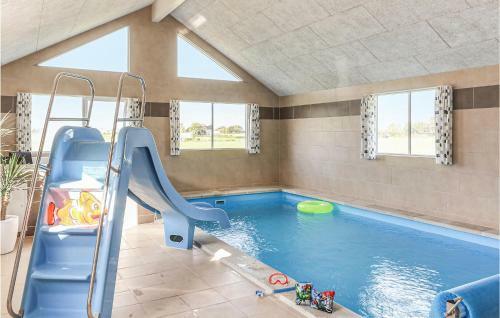 Nine-bedroom Holiday Home In Stege