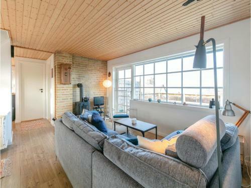 Three-bedroom Holiday Home In Svaneke