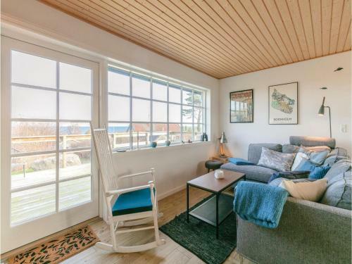 Three-bedroom Holiday Home In Svaneke