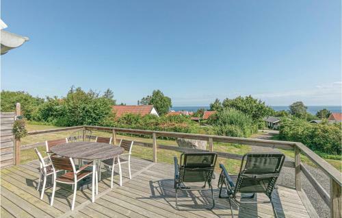 Three-bedroom Holiday Home In Svaneke