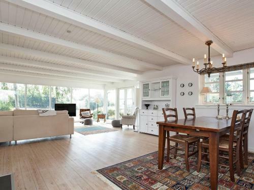 Three-bedroom Holiday Home In Vejby 8