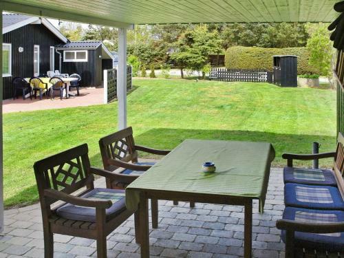 Five-bedroom Holiday Home In Hadsund 2