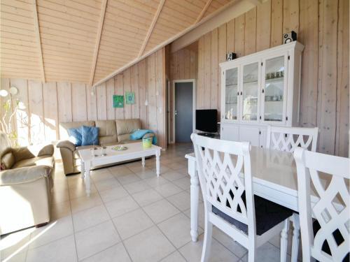 Three-bedroom Holiday Home In Hadsund