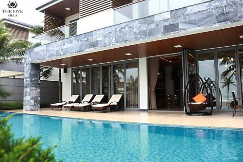 Villa Luxury Yatchs