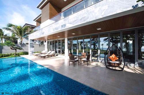 Villa Luxury Yatchs