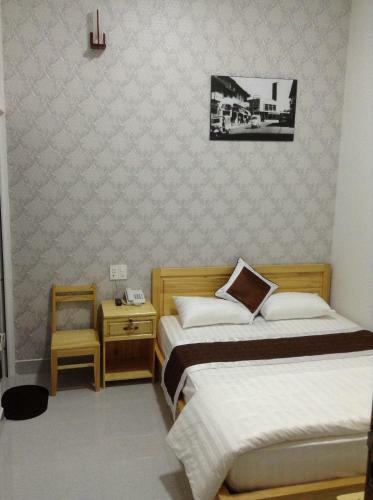 Mr Rot's Secret Hotel