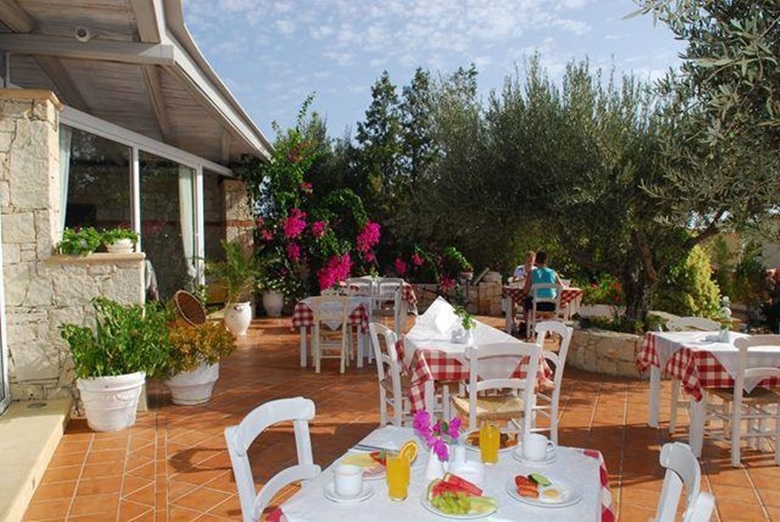 Hotel Porto Village
