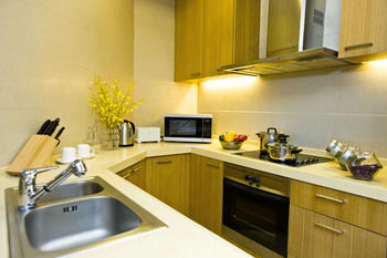Hotel Somerset Int'l Building (1 Bd Deluxe)