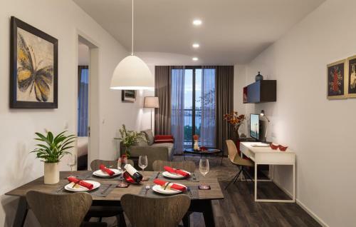 Apartamentos Somerset West Point Hanoi