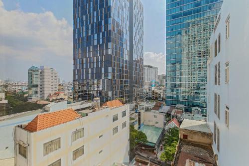 Awesome Cbd Luxury Apartment Icon56 Rooftop Pool