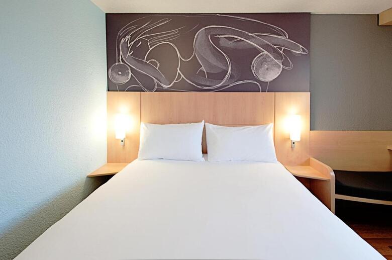 Hotel Ibis Barcelona Cornell�