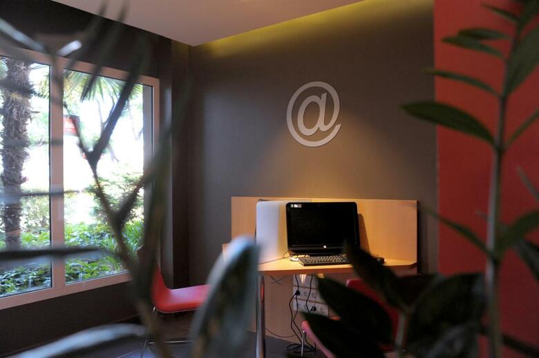 Hotel Ibis Barcelona Cornell�