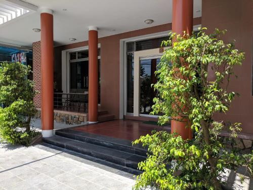 Hotel Kh�ch S?n ??ng Dao