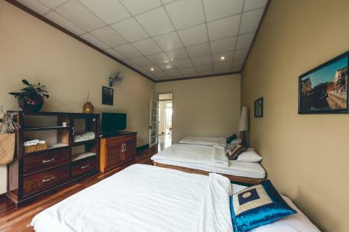 Bed & Breakfast Bach Ma Trekking Hillside Homestay