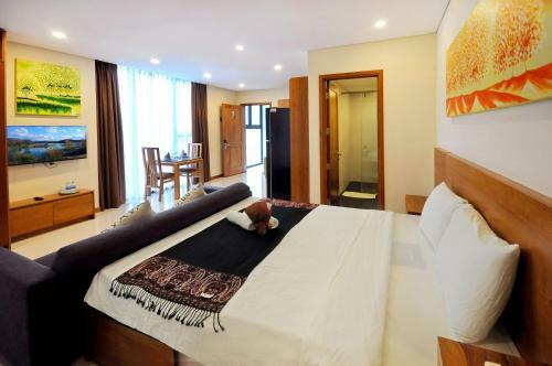 Holi Beach Hotel & Apartments