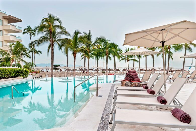 Hotel Secrets Vallarta Bay Resort & Spa