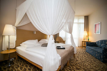 Lotus Therme Hotel &amp; Spa