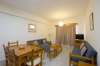 Kefalos - Damon Hotel Apartments