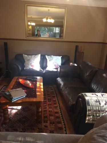 Hostal Habitat Guest House