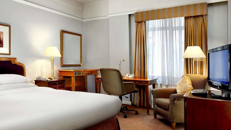 The Park Lane Hotel