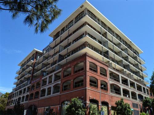 Rockwell Luxury Apartments