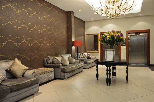 Rockwell Luxury Apartments
