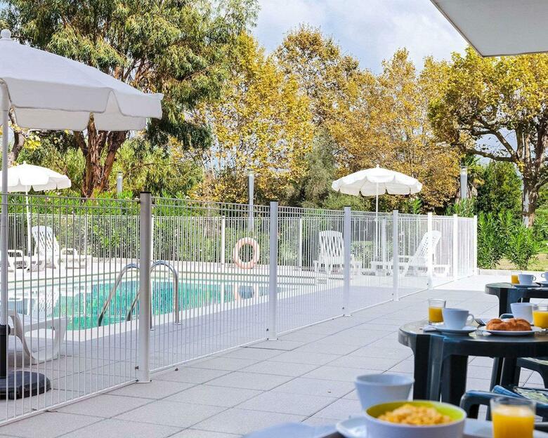Hotel Zenitude H�tel-r�sidences Confort Cannes Mandelieu