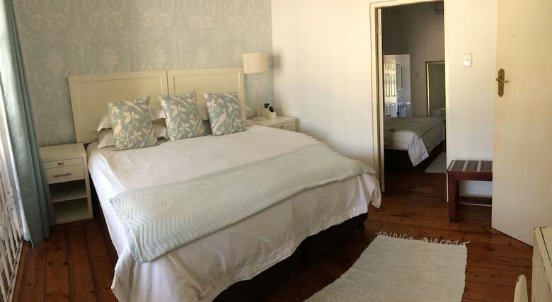 Hostal Bon Ami Guest House