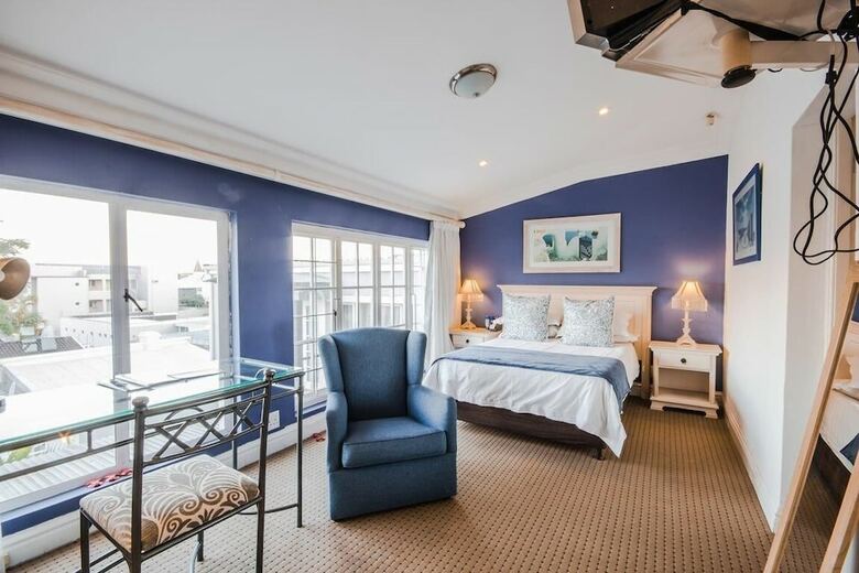 Hostal Bon Ami Guest House
