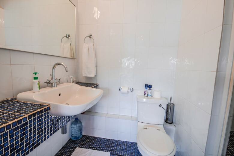 Hostal Bon Ami Guest House
