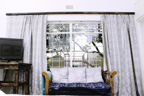 Hostal Edward Guesthouse