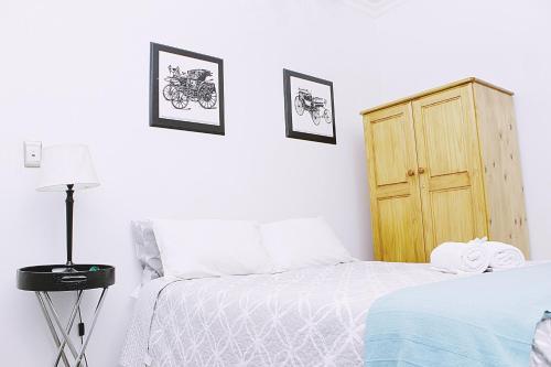 Hostal Edward Guesthouse