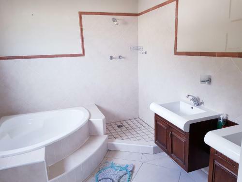 Hostal Beach View Guest House