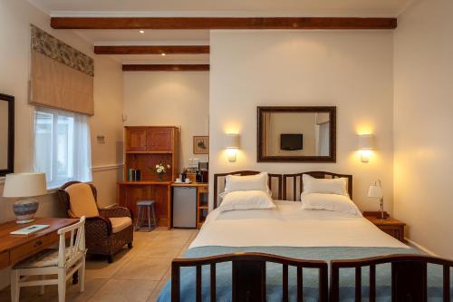 Hostal 11 Worcester-on-durban Guest House