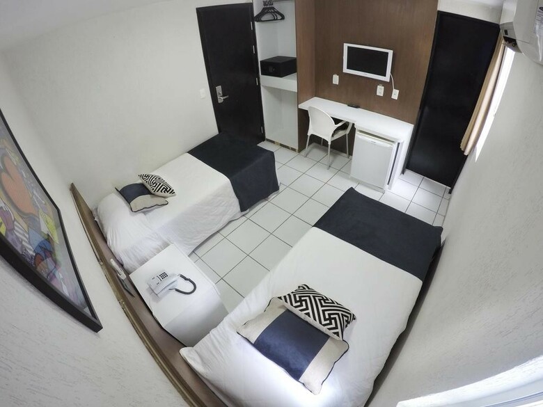 Hotel Dubl�