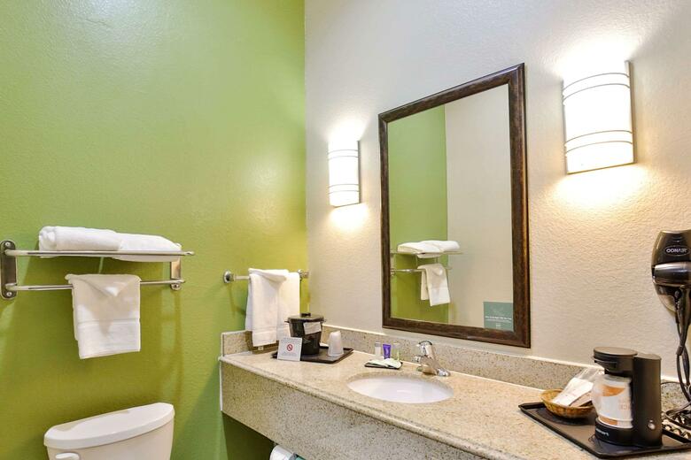Hotel Sleep Inn & Suites University