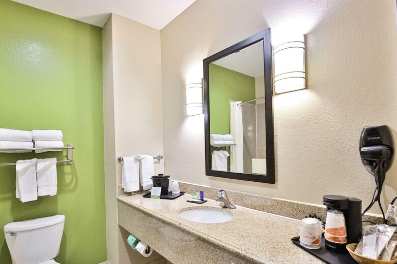 Hotel Sleep Inn & Suites University