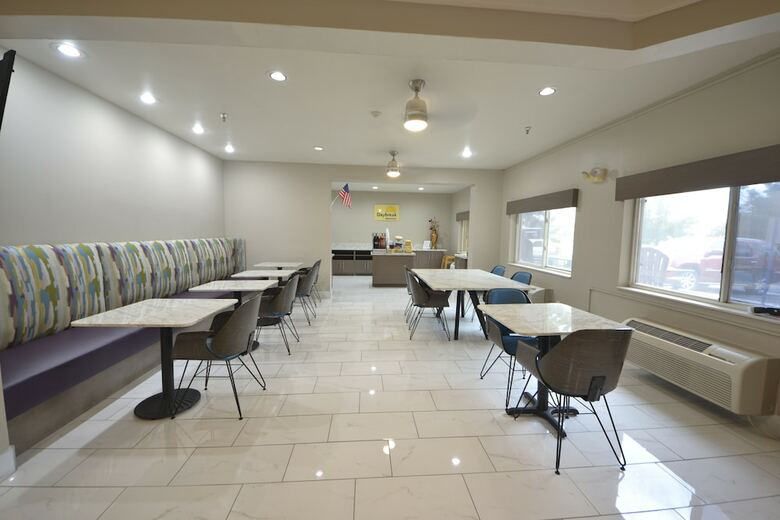 Hotel Days Inn And Suites Airport Albuquerque