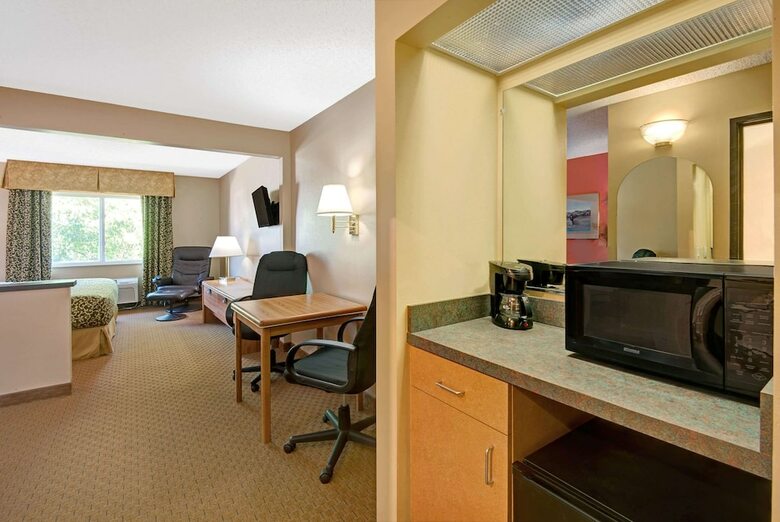 Hotel Days Inn And Suites Airport Albuquerque