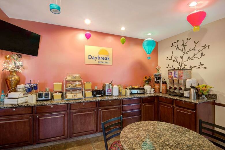 Hotel Days Inn And Suites Airport Albuquerque